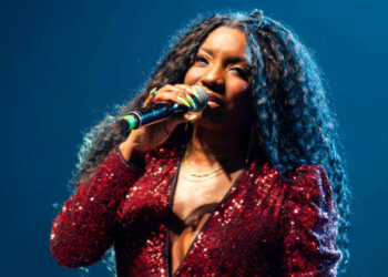 Morre aos 49 anos a cantora Adriana Araújo, referência do samba mineiro