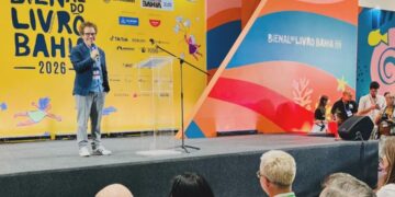 Bienal do Livro Bahia deve movimentar mais de R$ 10 milhões, afirma secretário do MinC