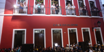 Olodum relança cartilhas sobre revoltas negras em celebração aos 47 anos do grupo