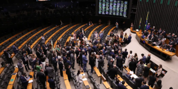 Congresso derruba veto de Lula e mantém PL da Dosimetria