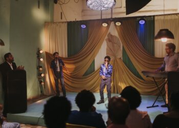 Cineclube Bahia pela Paz leva jovens de bairros periféricos para exibição gratuita de filme em Salvador