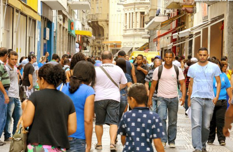 Brasil atinge recorde de rendimento médio e 82% da população acima de 14 anos possui renda